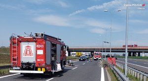 Na zdjęciu miejsce wypadku śmiertelnego - autostrada A1, po lewej widac wóz strażacki